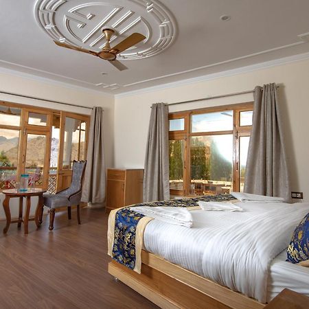 The Nangsay Hotel Leh Extérieur photo