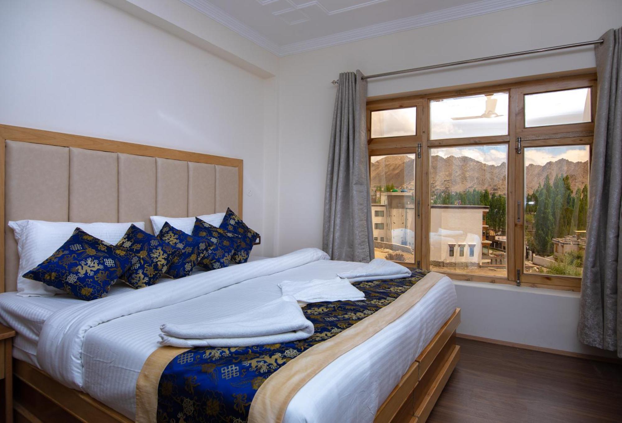 The Nangsay Hotel Leh Extérieur photo