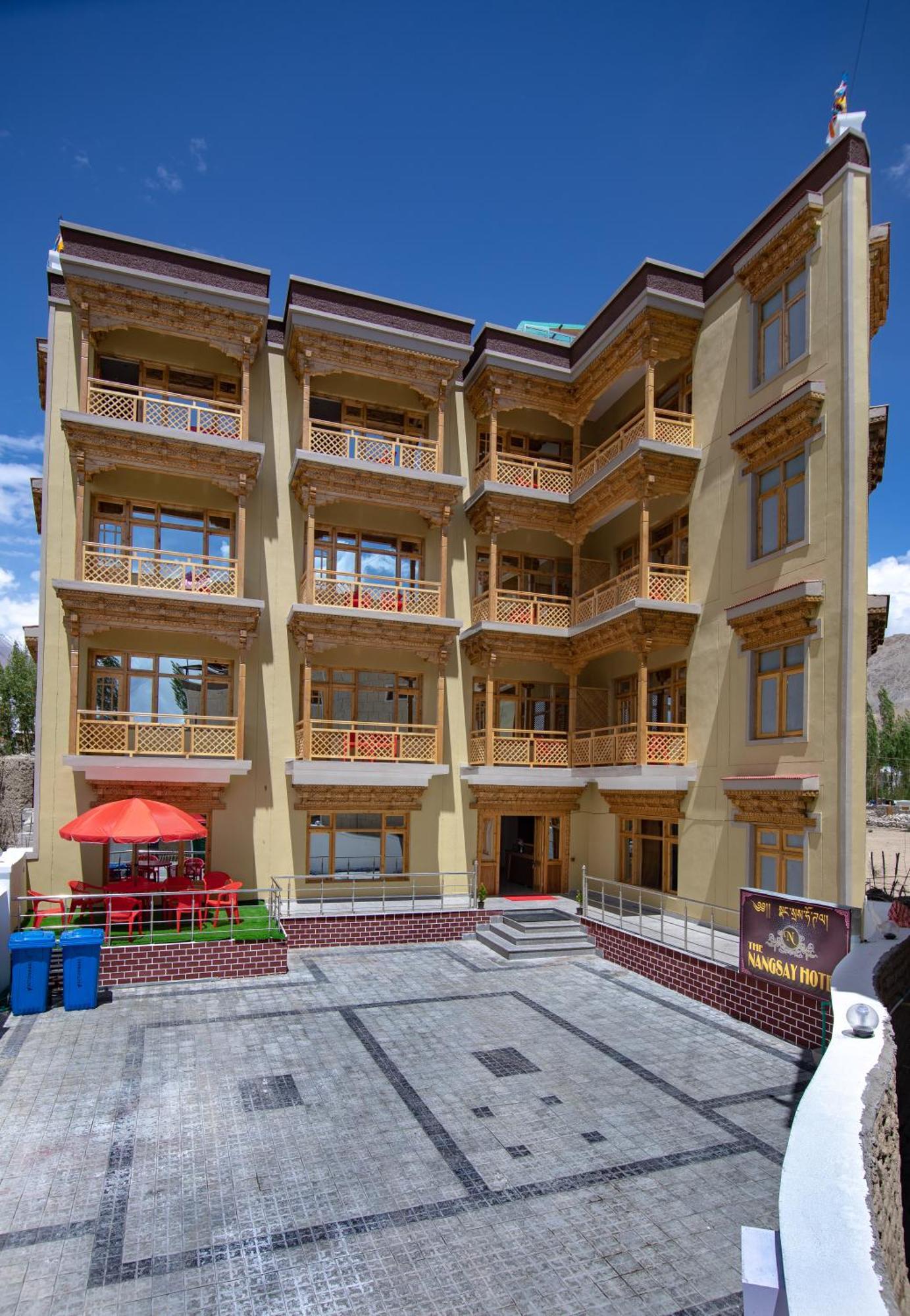 The Nangsay Hotel Leh Extérieur photo