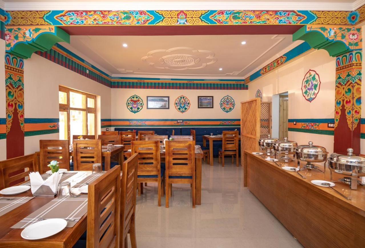 The Nangsay Hotel Leh Extérieur photo